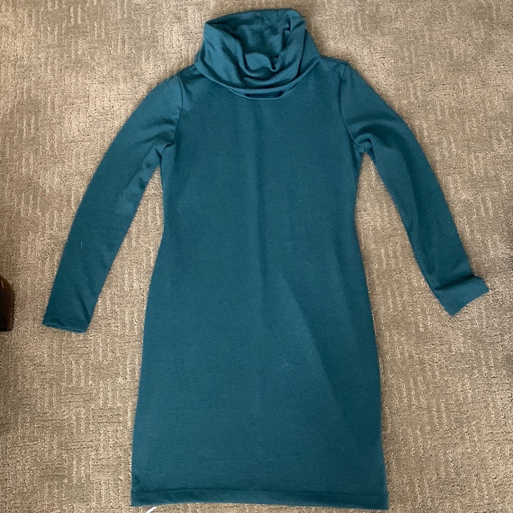 Old Navy Turtleneck Knit Sweater Dress, Size M Petite